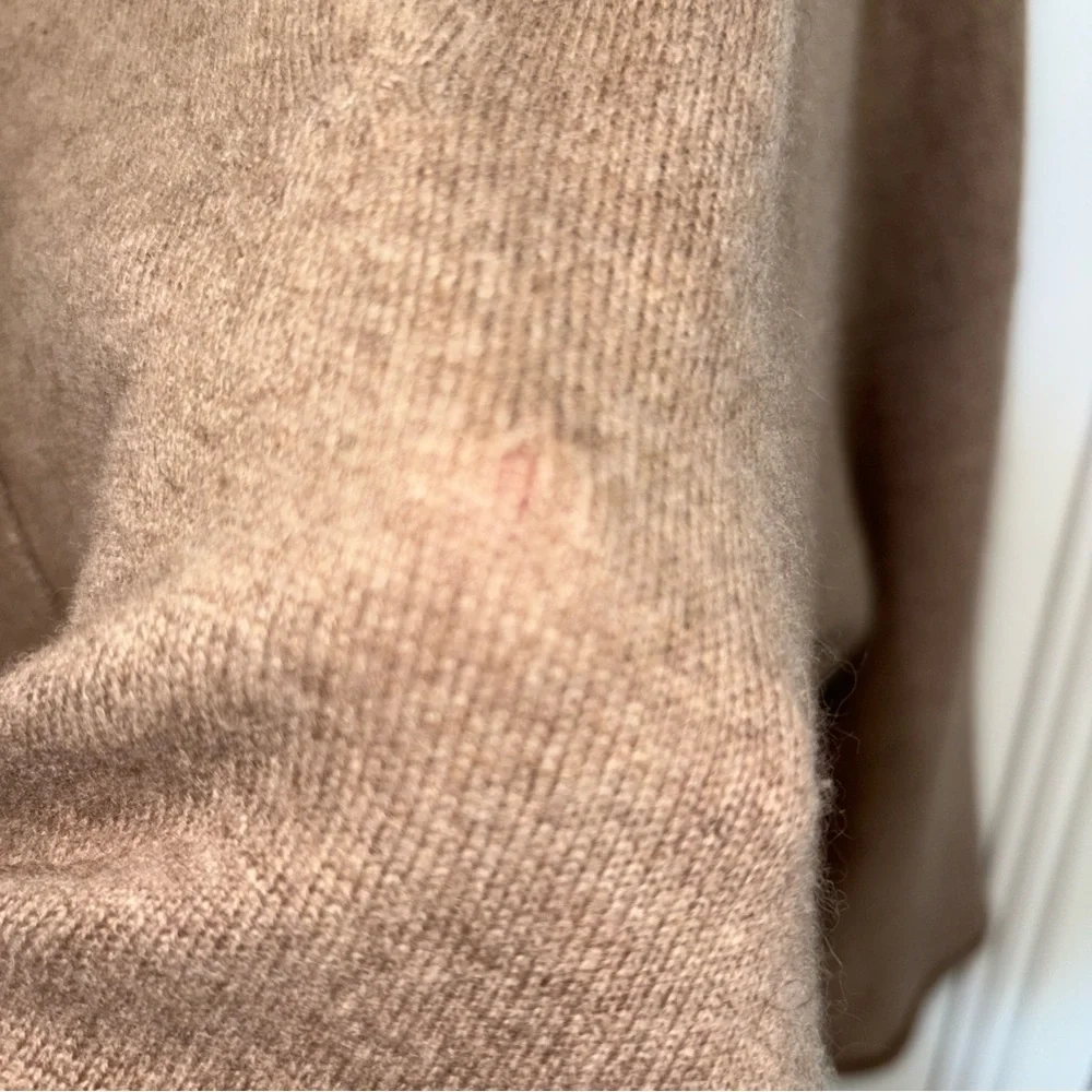Eskandar Sz O/S  Beige Round Neck 100% Cashmere Scotland Sweater  Holes !!!